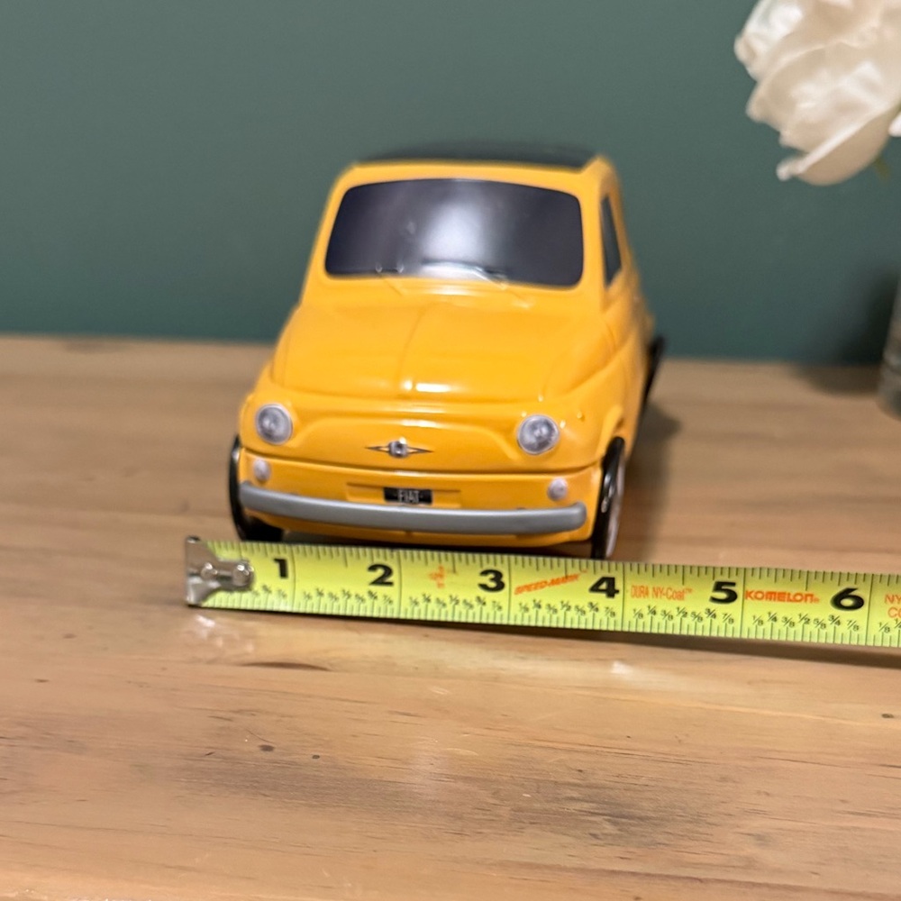 Vintage Fiat 500 Yellow Car Tin Collectible | Official Product | Retro Box - Picture 10 of 10